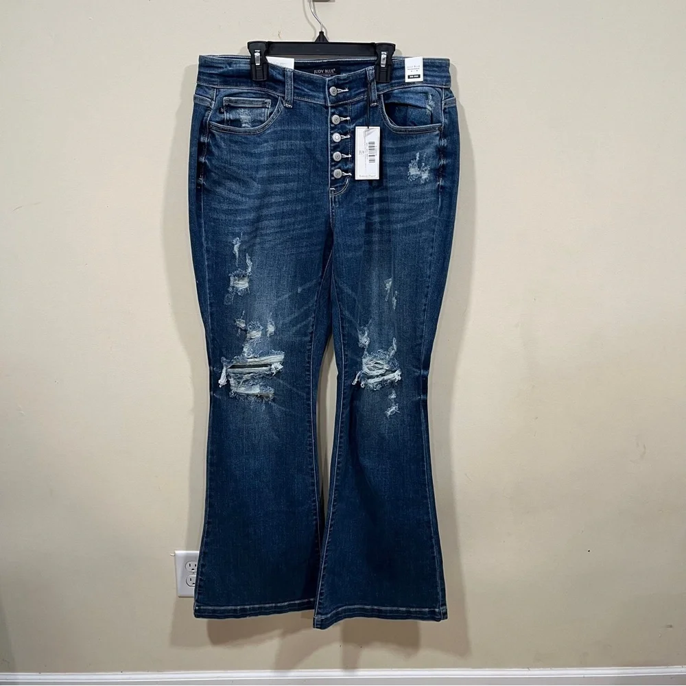 NWT JUDY BLUE MID RISE DISTRESSED BUTTON FLY FLARE JEANS size 14 W